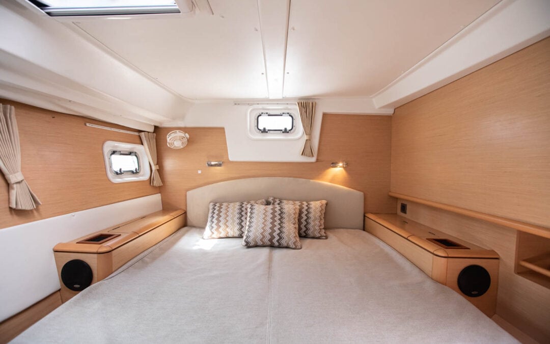 Sailaway V Interiors