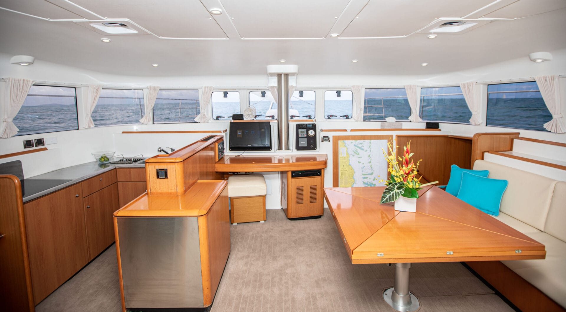 Sailaway Iv Lagoon 500 Saloon